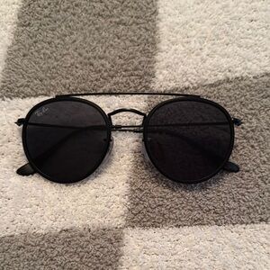 Ray-Ban Black Round Sunglasses